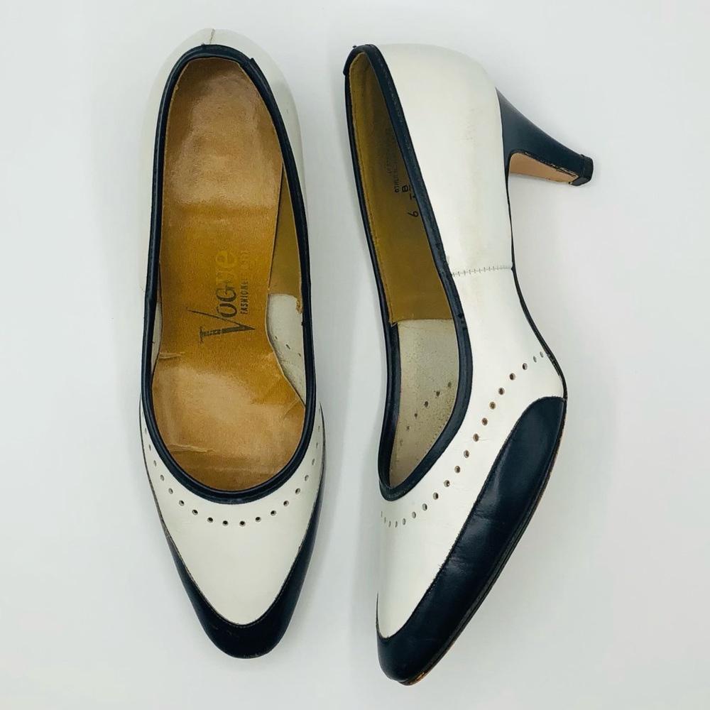 Vintage 70s Vogue Brand Oxford-Inspired Heels - Picture 4 of 16